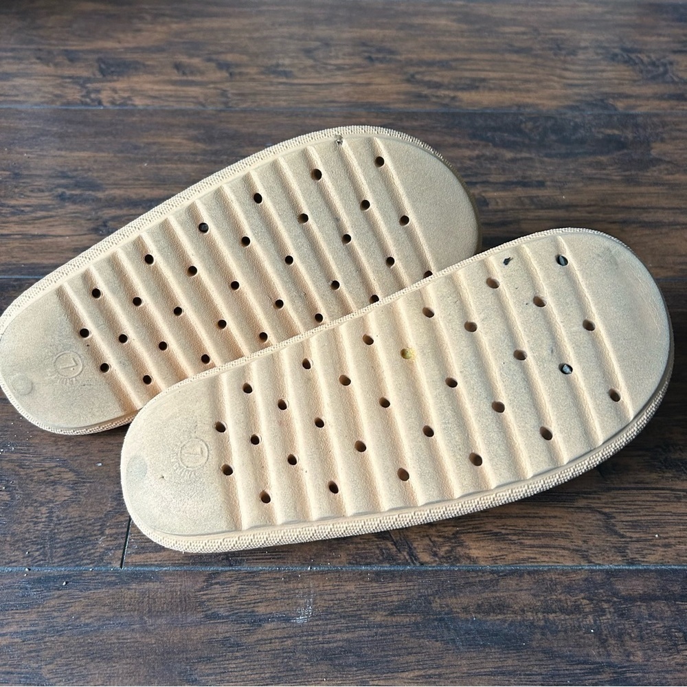 Old Navy, Men, Slides - Picture 10 of 11